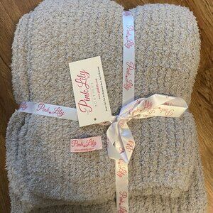 Pink Lily 45x45 Super Soft Gray Knitted Blanket NEW